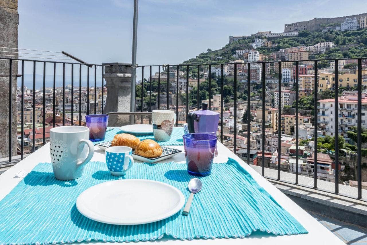Hostly - Tarsia 50-Beautiful Terrace On Naples Appartement Buitenkant foto